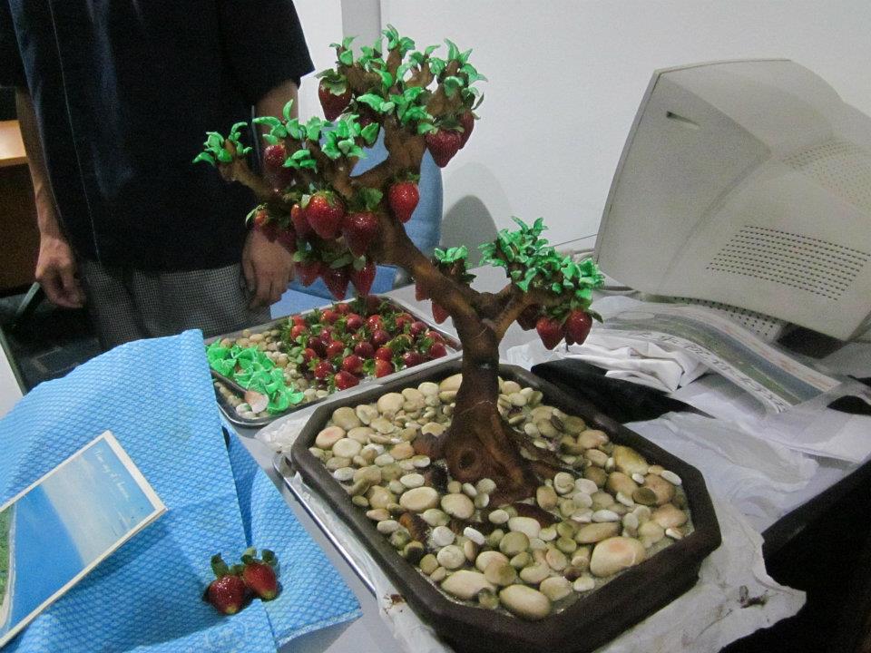bonsai_fondant_cake_by_jackosan-d6lyzv5